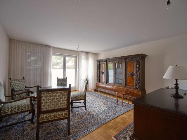 Schöne 2 Zimmerwohnung in Preungesheim mit Balkon