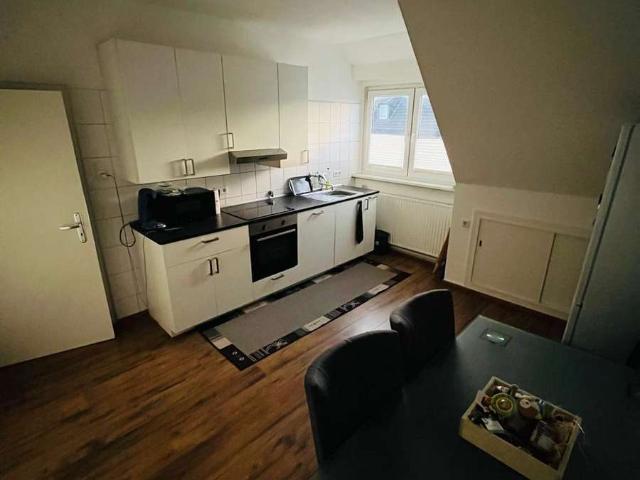 Schöne 2 Zimmer Dachgeschoss Wohnung mit EBK in Osnabrück Schinkel