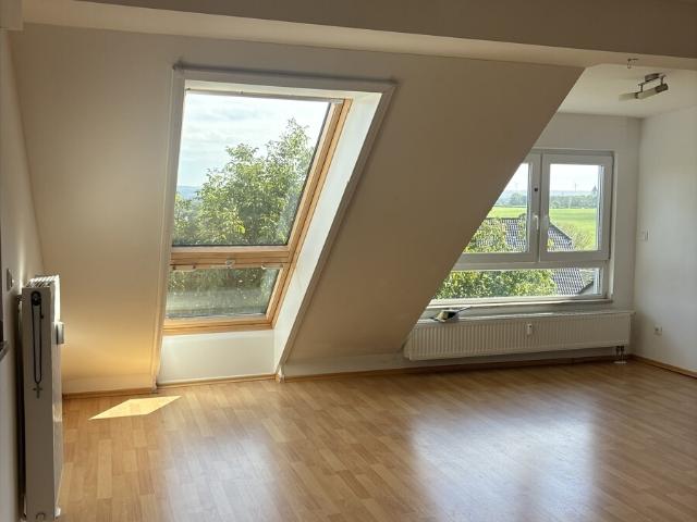 schöne 2 Zimmer Dachgeschosswohnung mit traumhaftem Ausblick