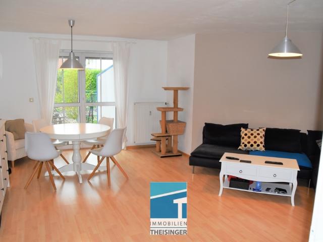 Schöne 2 Zimmer Erdgeschosswohnung mit Terrasse und kleinem Garten im Zentrum von Kösching