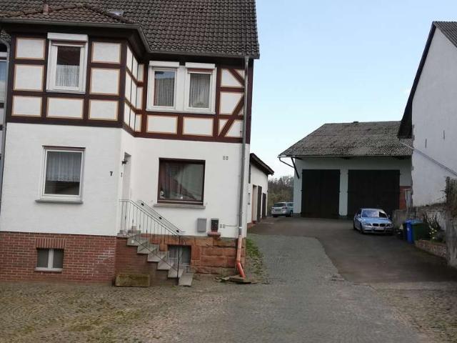 Schöne 2 Zimmer, Küche, 2 Bad Erdgeschosswohnung mit Freisitz+Garten in Kirchhain OT
