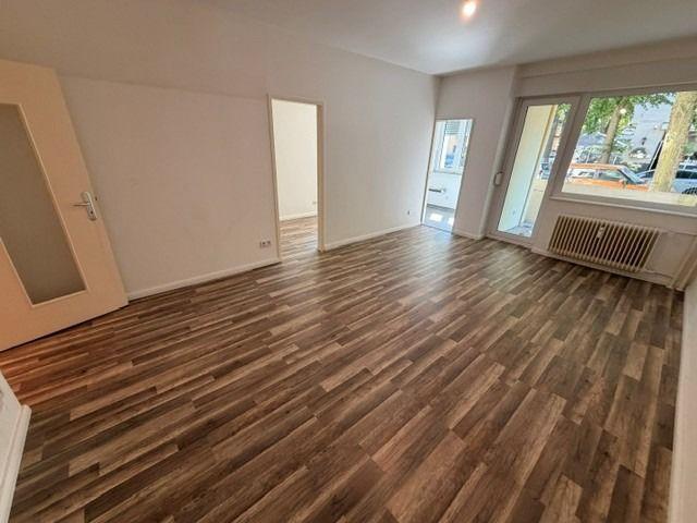 Schöne 2 Zimmer Hochparterre Wohnung mit Balkon in Berlin Tempelhof!
