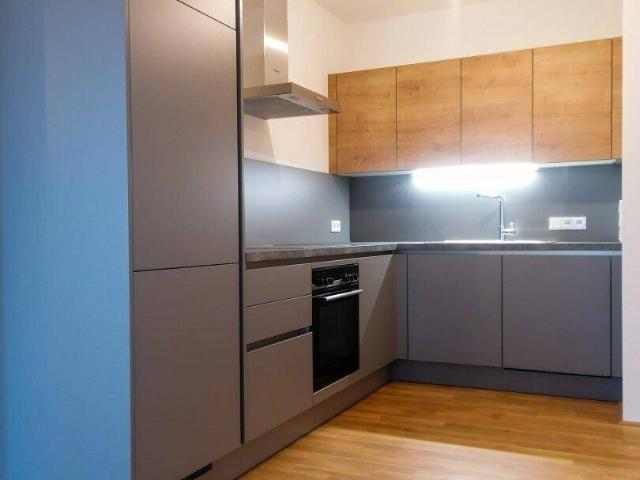Schöne 2 Zimmer Mietwohnung im 1.OG mit großem Balkon!