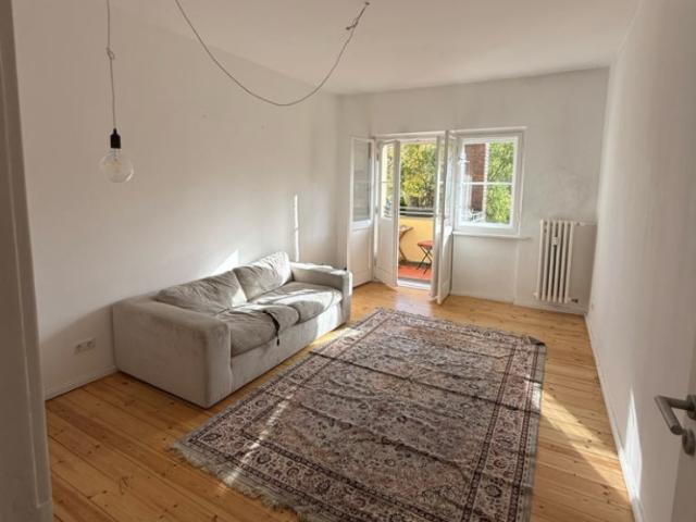 Schöne 2 Zimmer Wohnung am Tempelhofer Feld zur Zwischenmiete, mit langfristiger Perspektive