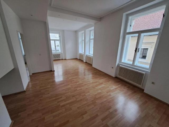 Schöne 2 Zimmer Wohnung direkt am Stadtplatz in Wels