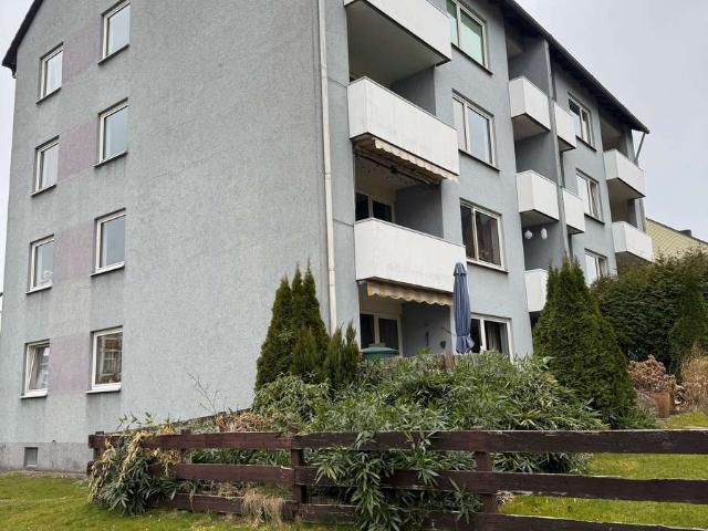 Schöne 2 Zimmer Wohnung im 2. OG mit Balkon