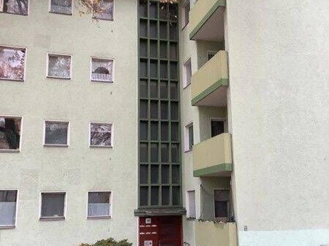 schöne 2 Zimmer Wohnung im Herzen von Siemensstadt
