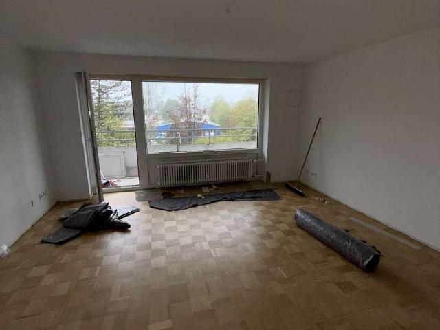 Schöne 2 Zimmer Wohnung in frisch renovierten Zustand zu vermieten