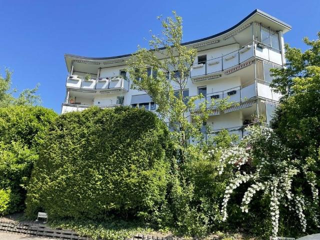 Schöne 2 Zimmer Wohnung in Obermeilen