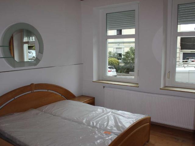 Schöne 2 Zimmer Wohnung in Solingen Gräfrath, gute Verkehrsanbindung, EBK u.v. mehr