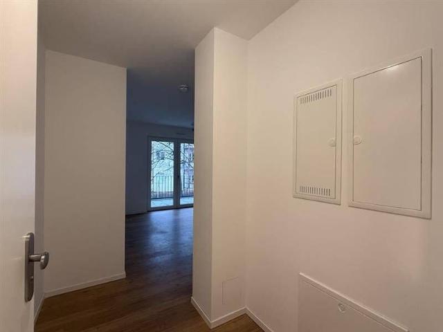 Schöne 2 Zimmer Wohnung inkl. Loggia, Einbauküche & Keller!
