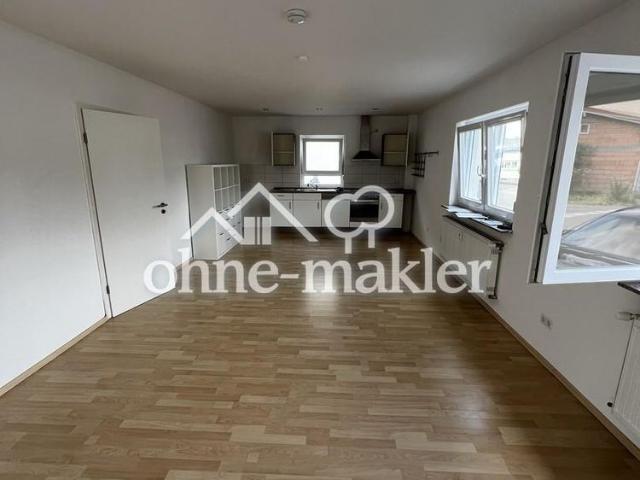 Schöne 2 Zimmer Wohnung mit Balkon nähe Waldrand