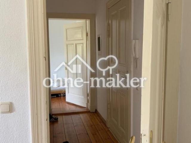 Schöne 2 Zimmer Wohnung mit Balkon in guter Lage