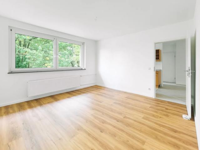 Schöne 2 Zimmer Wohnung mit Balkon in ruhiger Lage! AK 1020 353