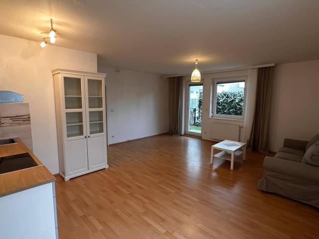 Schöne 2 Zimmer Wohnung mit Garten Provisionsfrei