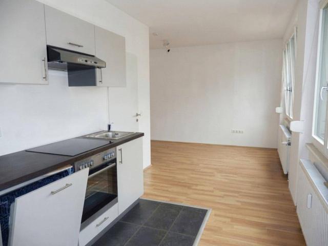 Schöne 2 Zimmer Wohnung mit idealer Öffi Anbindung gleich bei U4!