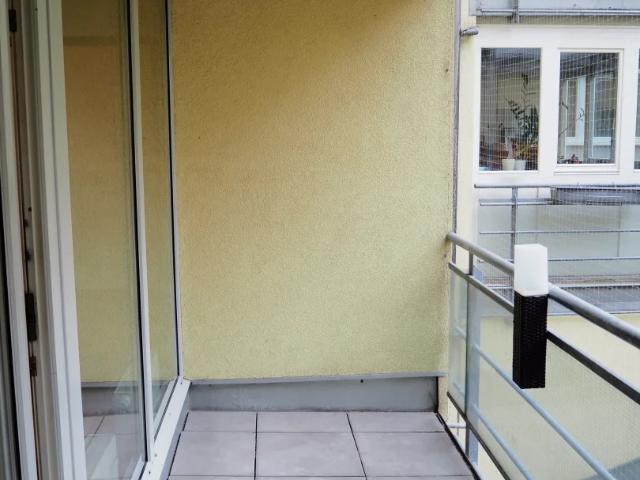 Schöne 2 Zimmer Wohnung mit Loggia im Zentrum nähe Landstraße Marienstraße 12