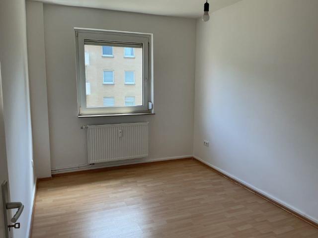 Schöne 2 Zimmer Wohnung mit Tageslichtbad in Hanau Großauheim zu vermieten!