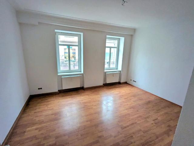 Schöne 2 Zimmer Wohnung mit Terrasse!