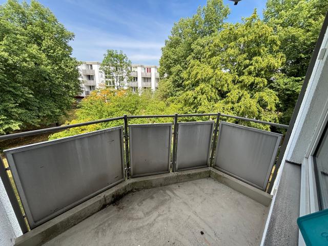 Schöne 2 Zimmer Wohnung mit zwei Balkonen in zentraler Lage von Neuperlach