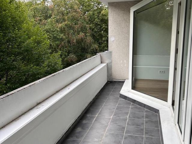 Schöne 2 Zimmer Wohnung sofort bezugsfertig, PROVISIONSFREI!