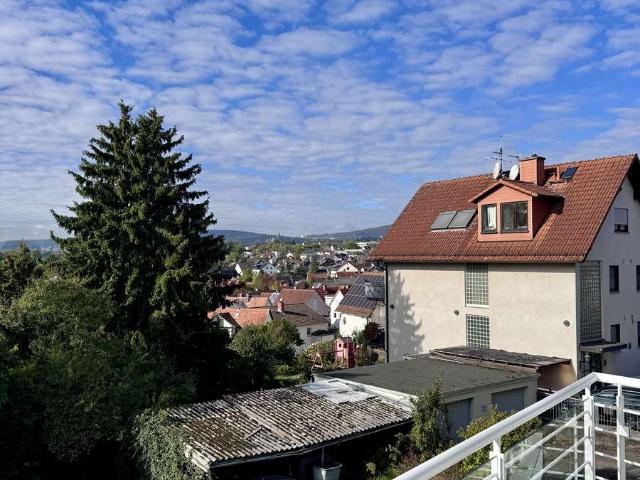Schöne 2 ZW mit Sonnenbalkon in ruhiger Wohnlage in Oberhöchstadt | 1. OG | mit Tiefgarage