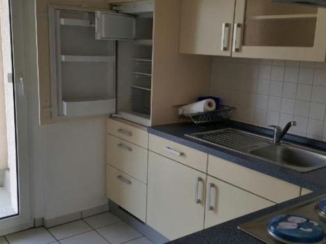 schöne 2 Raum Wohnung mit BALKON und EINBAUKÜCHE