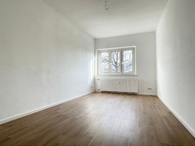 Schöne 2 Raum Wohnung mit Balkon in Dresden Löbtau mieten!