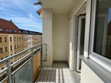 schöne 2 Raum Wohnung mit 2 Balkonen im Osten Leipzigs zu vermieten