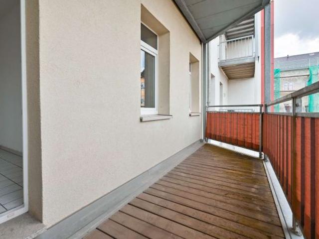 Schöne 2 Raum Wohnung: XXL BALKON UND PARKETT für Kapitalanleger oder zur Eigennutzung!