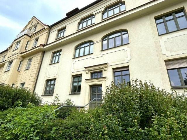 Schöne 2 Raumwohnung mit Balkon, Stpl. und Tageslichtbad! Nähe HBK!