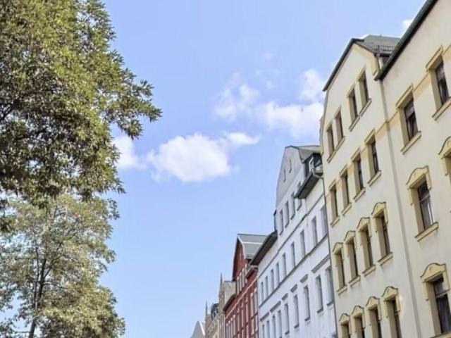 Schöne 2 Raumwohnung mit Balkon und Einbauküche!