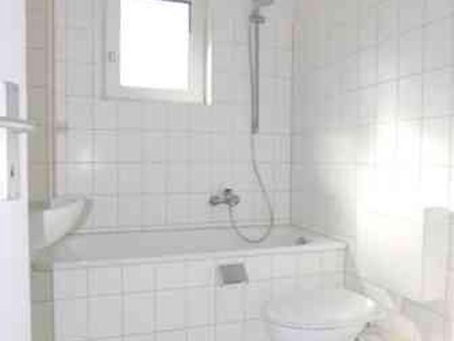 Schöne 2 Raumwohnung renoviert in ruhiger Lage am Crönpark. incl. anstehender Objektmodernisierung