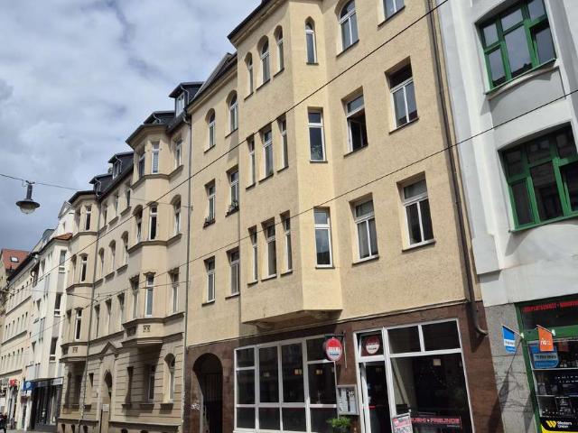 schöne 2Raum Dachwohnung im Hinterhaus Steinweg mit großem Balkon