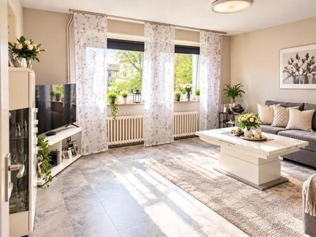 Schöne 4,5 ZI WHG 85qm in Duisburg Mittelmeiderich 1.OG Balkon