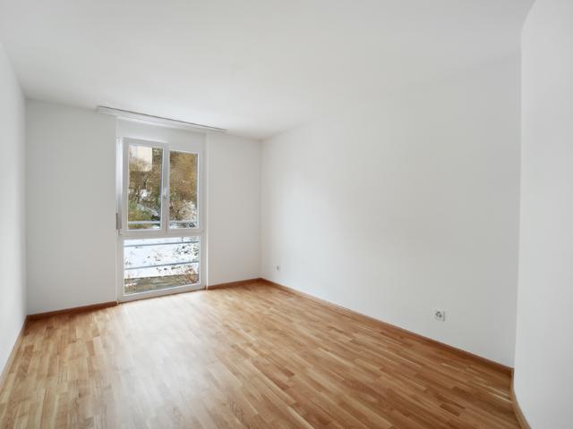 Schöne 4.5 Zimmer Wohnung mit Gartensitzplatz