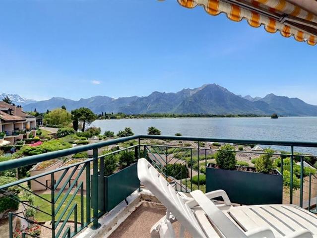 SCHÖNE 4,5 ZIMMER WOHNUNG AM SEE MIT WUNDERSCHÖNEM PANORAMABLICK