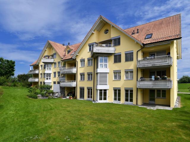 Schöne 4.5 Zimmer Wohnung zu vermieten