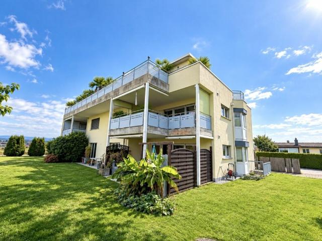 Schöne 4.5 Zimmer Gartenwohnung an ruhiger Lage