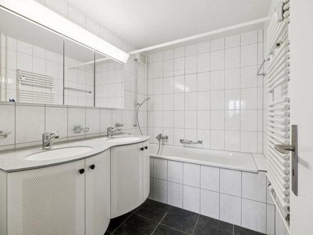 Schöne 4.5 Zimmerwohnung im 7. OG