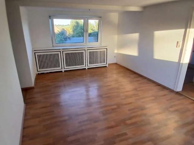 Schöne 4 Zimmer Wohnung