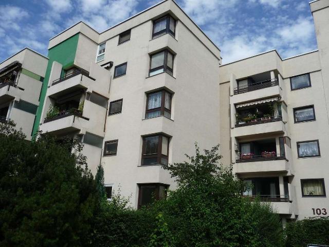 Schöne 4 Zimmer Wohnung am Zollberg mit Balkon