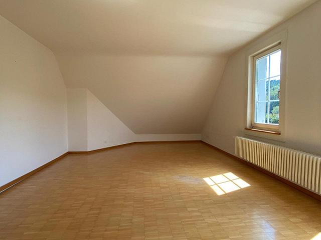Schöne 4 Zimmer Wohnung in Thalwil
