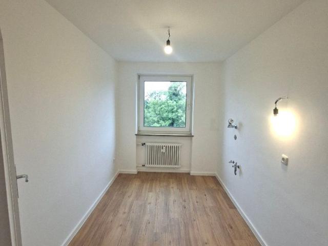 Schöne 4 Zimmer Wohnung in zentraler Lage von Neuhausen