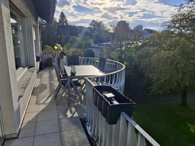 Schöne 4 Zimmer Wohnung in Bergisch Gladbach