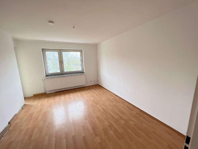 Schöne 4 Zimmer Wohnung in bester Lage von Frankfurt Dornbusch