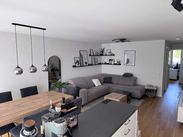 Schöne 4 Zimmer Wohnung in Pforzheim