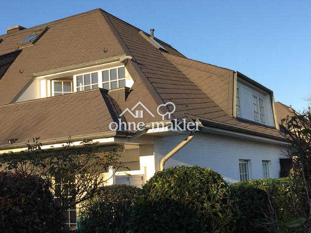 Schöne 4 Zimmer Wohnung in ruhiger Lage, 2 PKW Stellplätze