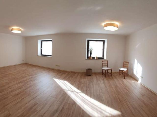 Schöne 4 Zimmer Wohnung mit Balkon und EBK in Lauingen