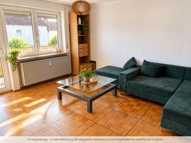 Schöne 4 Zimmer Wohnung mit Balkon und Gartenanteil!